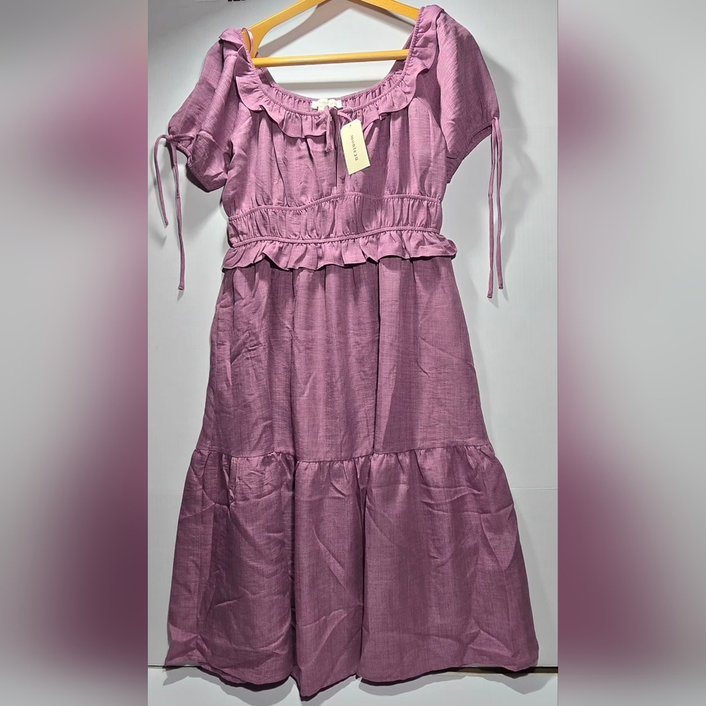 Cute Purple Ruffled Tiered Puff Sleeve Large Monteau Dress Floral Whimsical